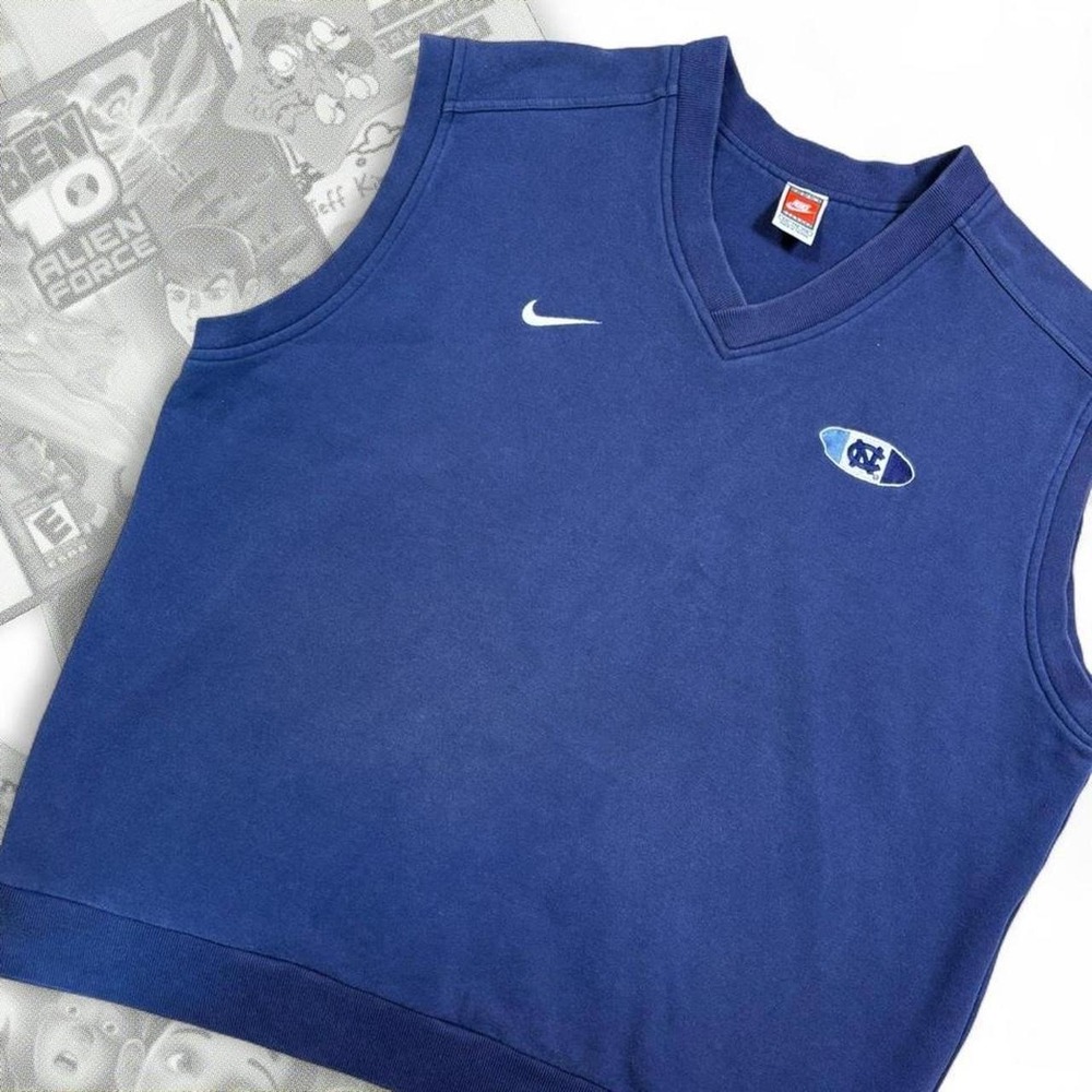 Vintage 90’s Nike Team Navy Blue UNC Tar Heels Swoosh Logo Pullover Graphic Vest